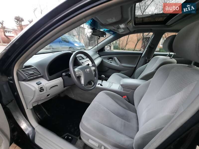 Седан Toyota Camry 2010 в Івано-Франківську