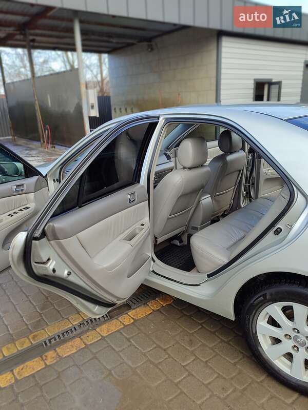 Седан Toyota Camry 2004 в Рокитном