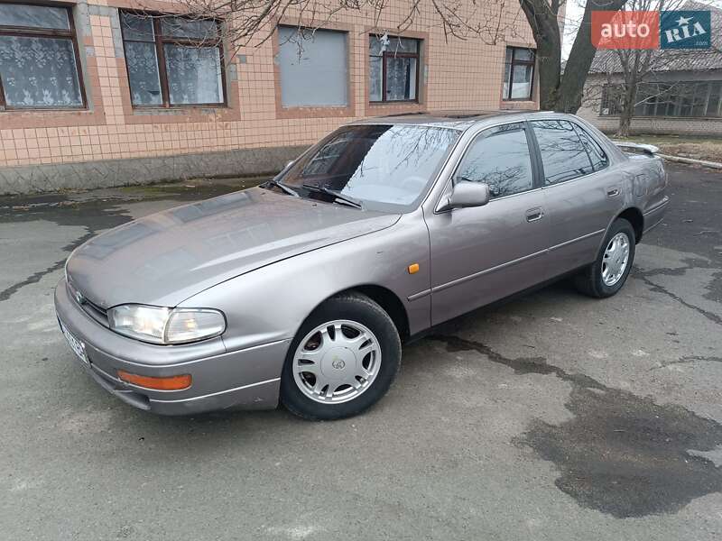 Седан Toyota Camry 1994 в Доманевке