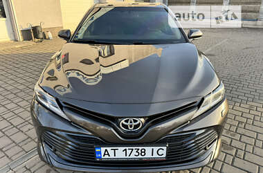 Седан Toyota Camry 2020 в Ивано-Франковске