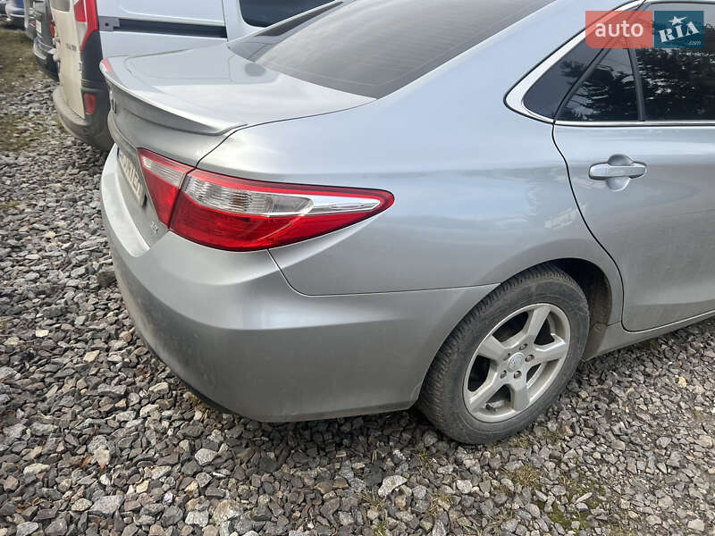 Седан Toyota Camry 2015 в Хмельницькому
