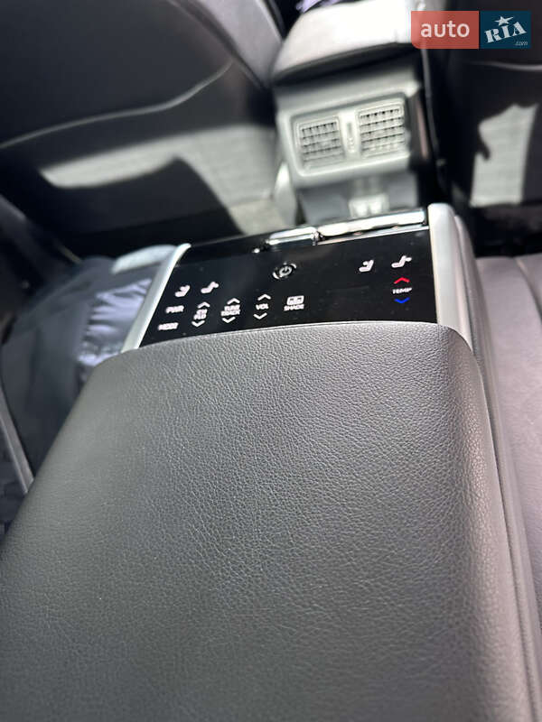 Седан Toyota Camry 2019 в Днепре