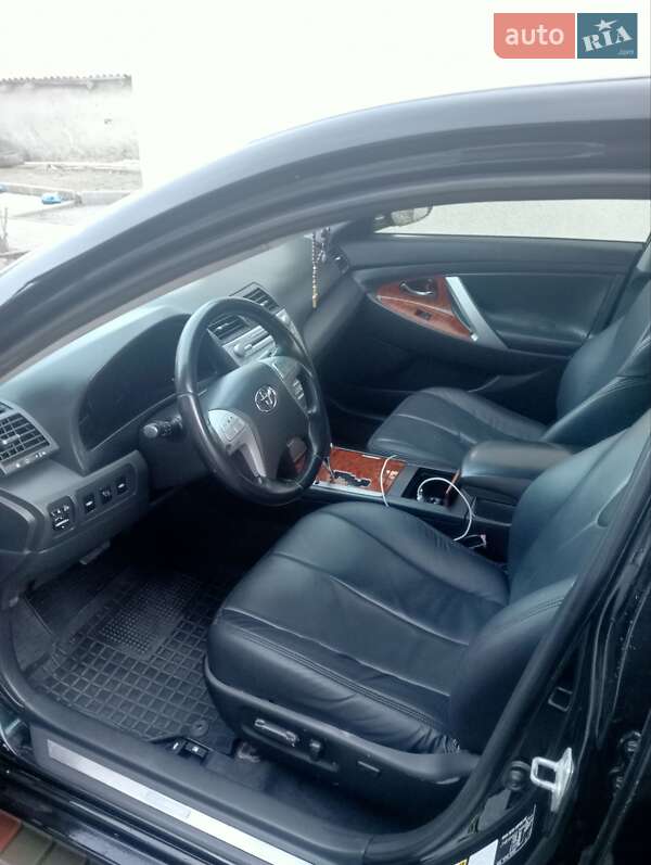 Седан Toyota Camry 2008 в Николаеве