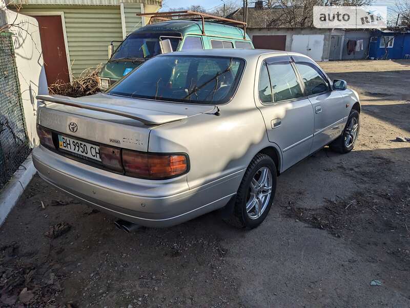 Седан Toyota Camry 1992 в Одессе