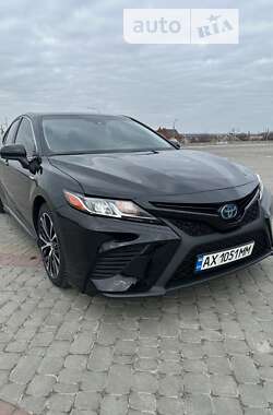 Седан Toyota Camry 2020 в Харькове