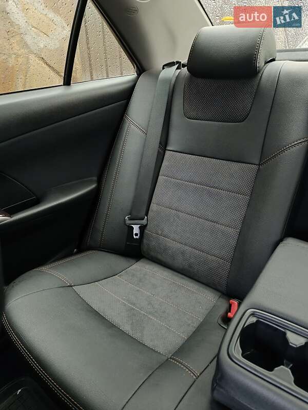 Седан Toyota Camry 2016 в Киеве фото 5 Седан Toyota Camry 2016 в Киеве