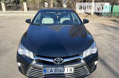 Седан Toyota Camry 2016 в Умані