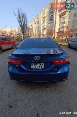 Седан Toyota Camry 2017 в 