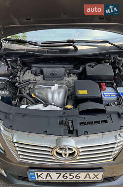 Седан Toyota Camry 2012 в Кривому Розі