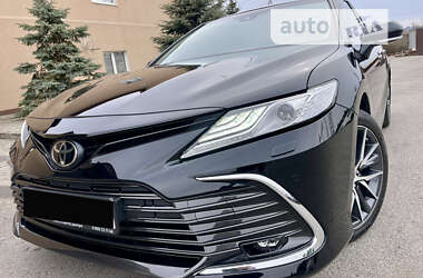 Седан Toyota Camry 2021 в Днепре