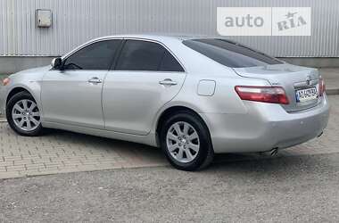 Седан Toyota Camry 2007 в Ужгороде