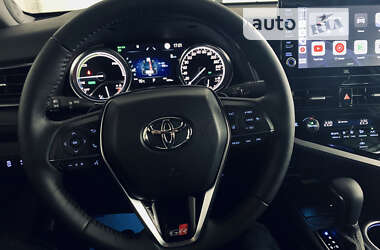 Седан Toyota Camry 2022 в Днепре