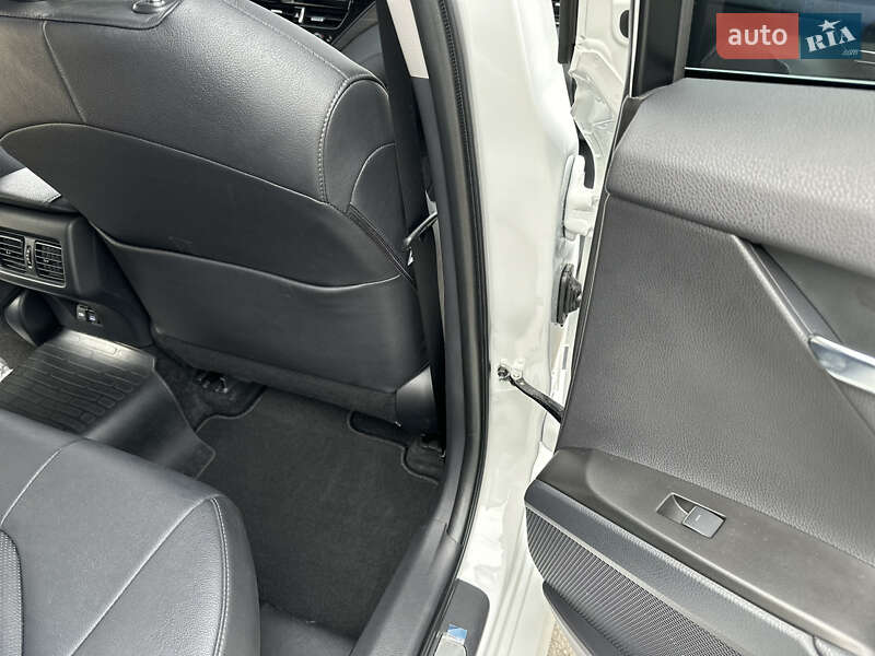 Седан Toyota Camry 2022 в Києві