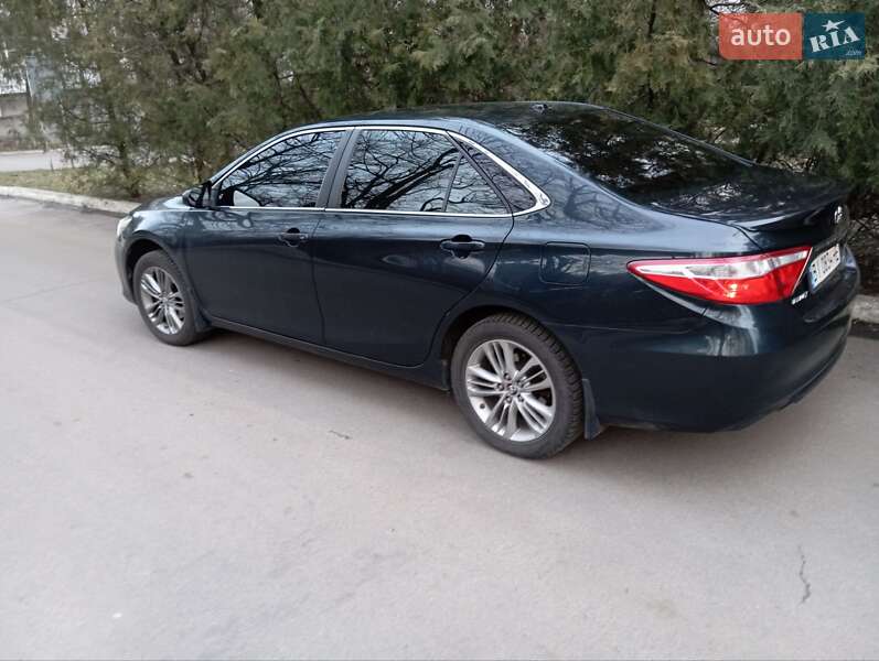 Седан Toyota Camry 2014 в Дніпрі