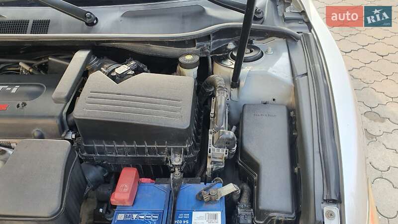 Седан Toyota Camry 2008 в Черновцах