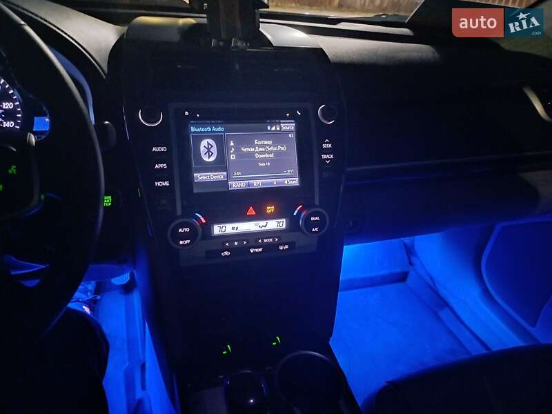 Седан Toyota Camry 2014 в Житомирі