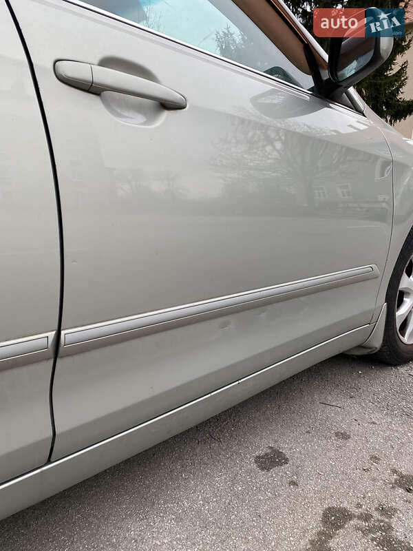 Седан Toyota Camry 2008 в Киеве