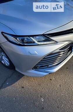 Седан Toyota Camry 2017 в Киеве