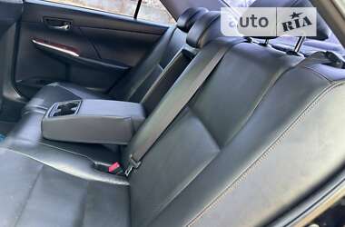 Седан Toyota Camry 2012 в Охтирці