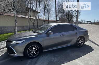 Седан Toyota Camry 2021 в Кременчуге