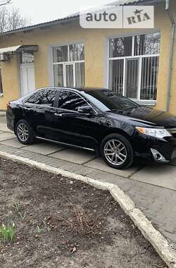 Седан Toyota Camry 2014 в Подольске