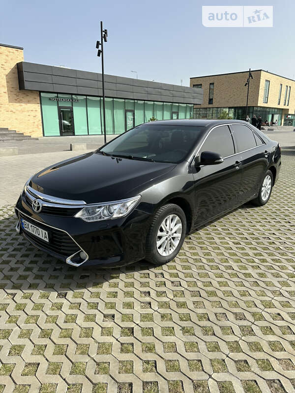 Toyota Camry 2016