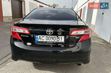 Седан Toyota Camry 2012 в Луцьку