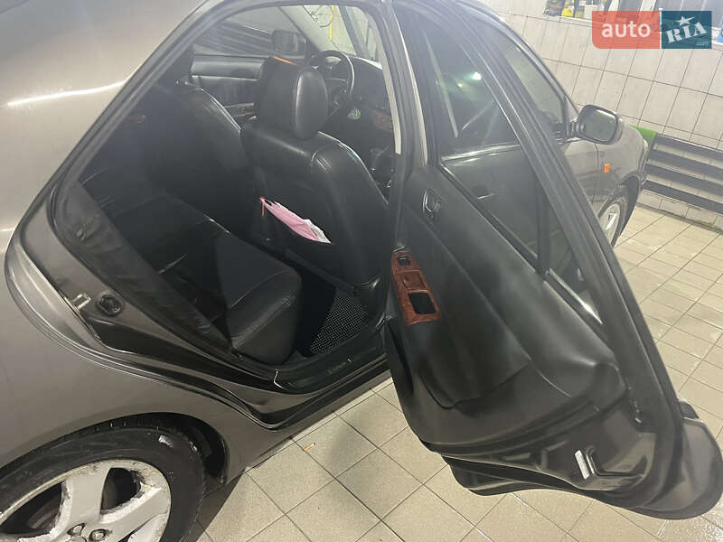 Седан Toyota Camry 2001 в Києві