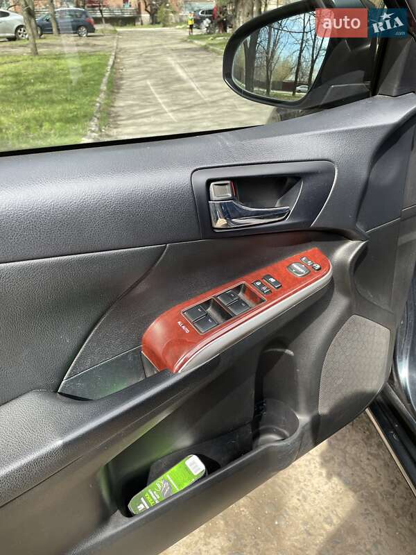 Седан Toyota Camry 2011 в Харкові