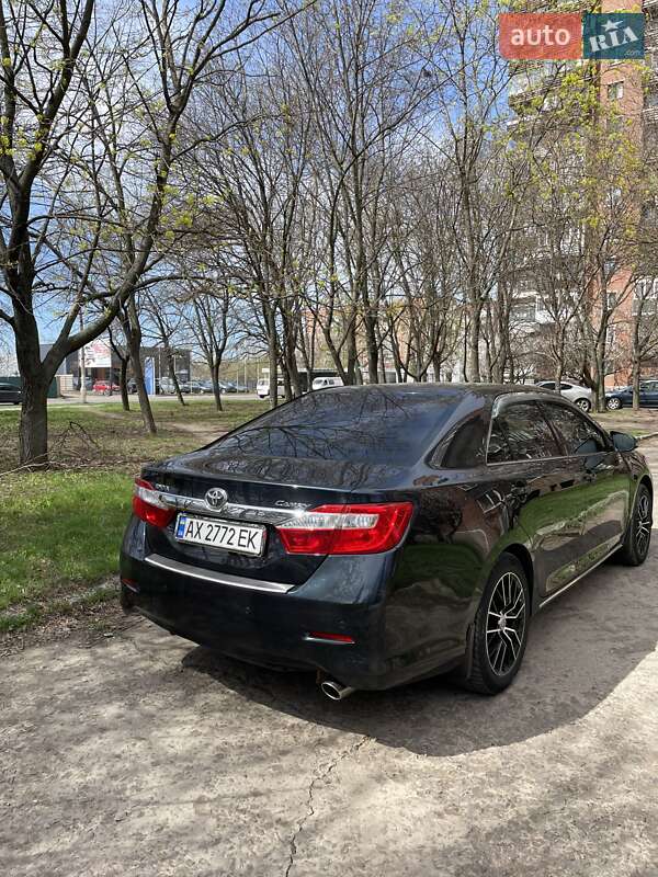 Седан Toyota Camry 2011 в Харкові