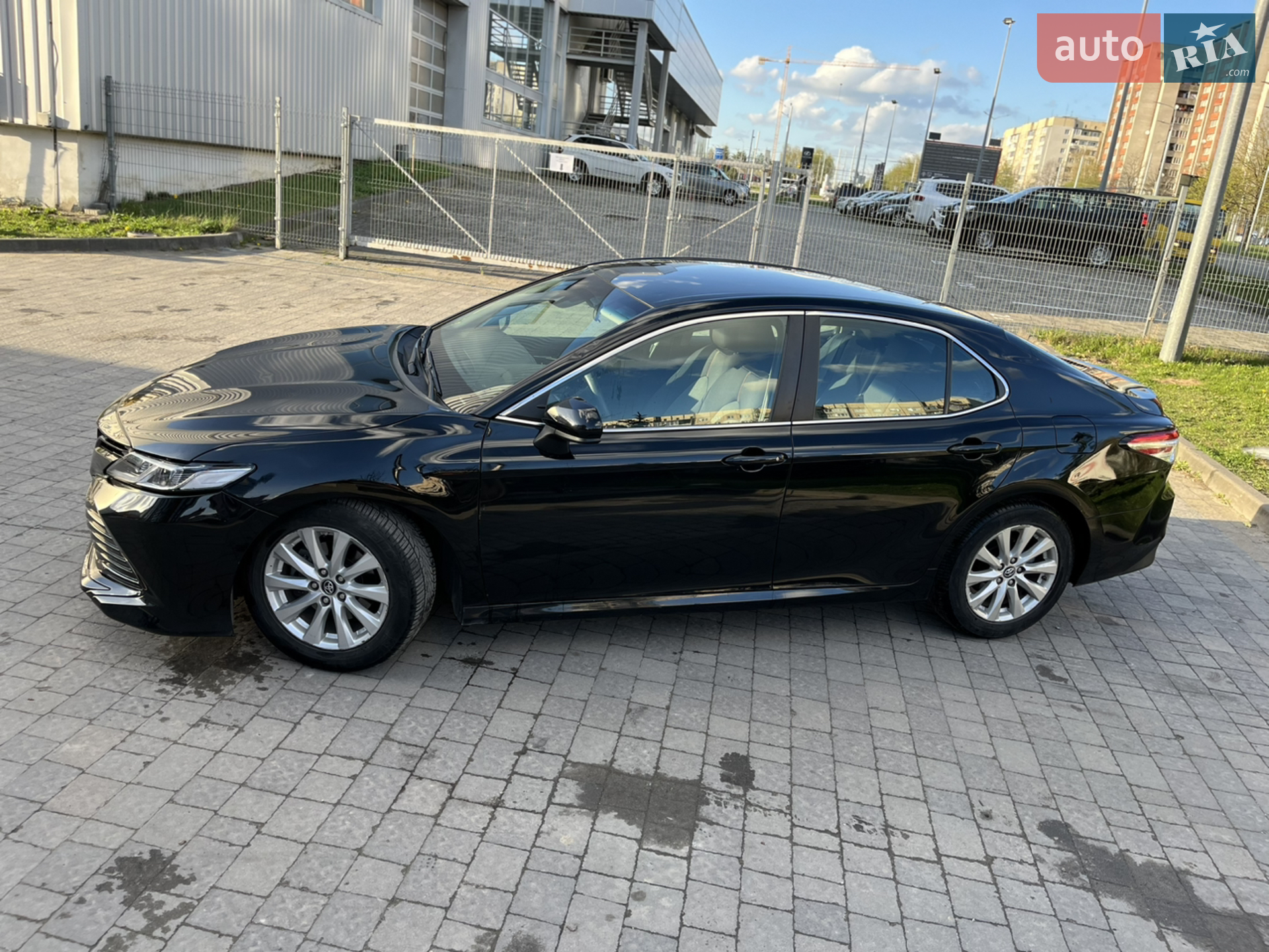 2018 Toyota Camry - мініатюра 2