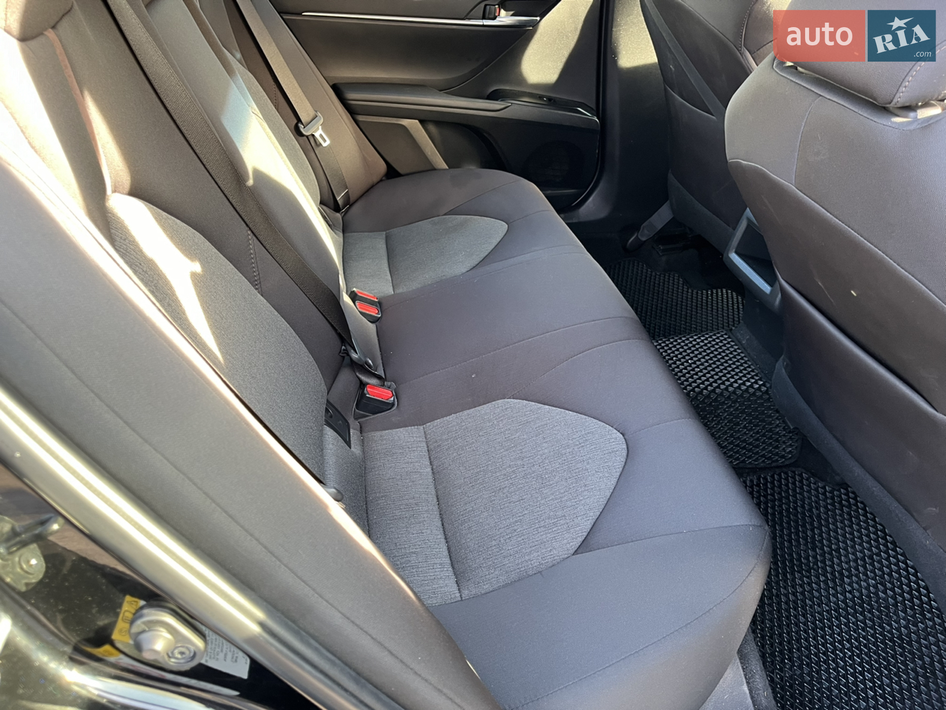 2018 Toyota Camry - мініатюра 12