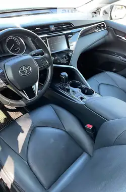 Toyota Camry 2018