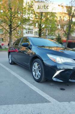 Седан Toyota Camry 2016 в Полтаві