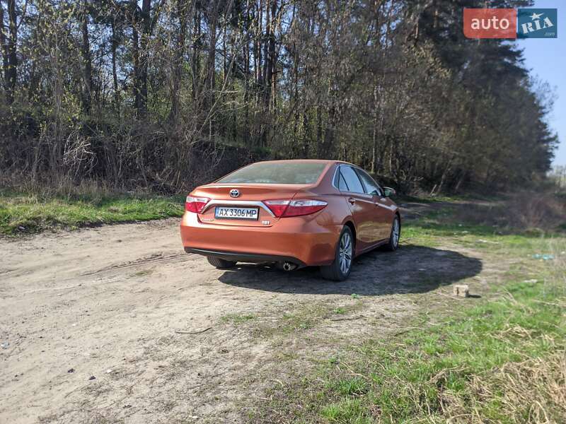 Седан Toyota Camry 2015 в Харкові
