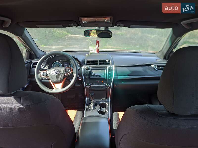 Седан Toyota Camry 2015 в Харкові