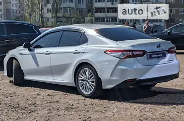 Toyota Camry 2019