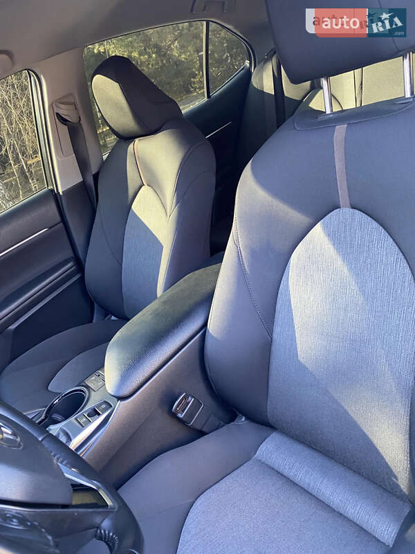 Седан Toyota Camry 2019 в Киеве фото 20 Седан Toyota Camry 2019 в Киеве