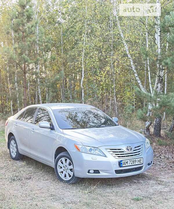 Седан Toyota Camry 2007 в Житомирі