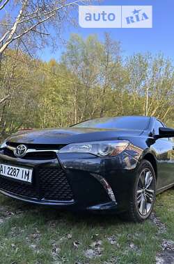 Седан Toyota Camry 2017 в Києві