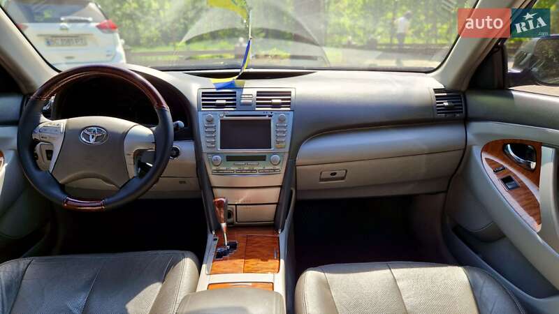 Седан Toyota Camry 2007 в Самборе