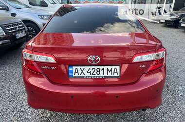 Седан Toyota Camry 2012 в Киеве