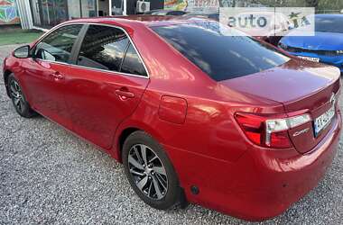 Седан Toyota Camry 2012 в Киеве