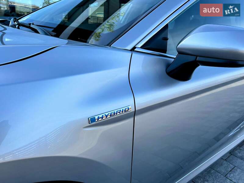 Седан Toyota Camry 2018 в Києві