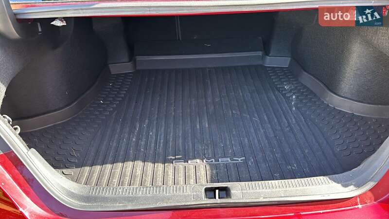 Седан Toyota Camry 2017 в Полтаві