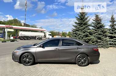 Седан Toyota Camry 2015 в Харкові