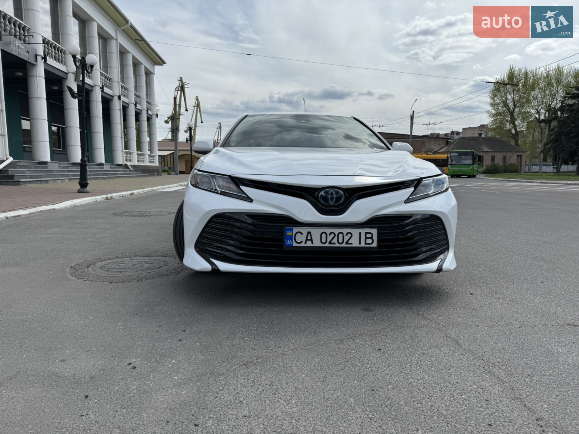 2019 Toyota Camry - мініатюра 2