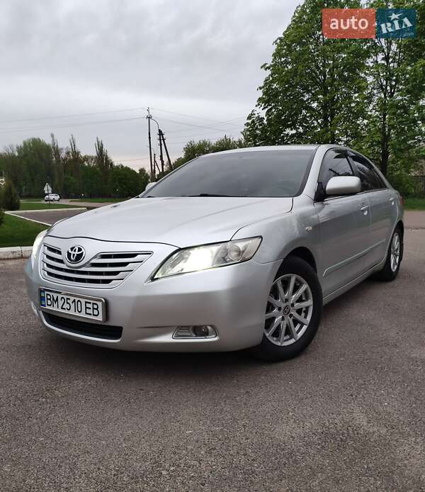 Седан Toyota Camry 2008 в Сумах