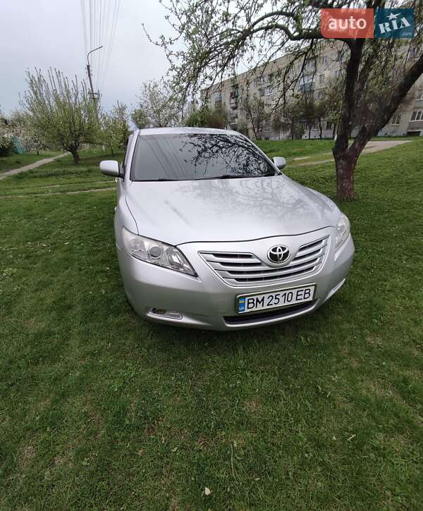 Седан Toyota Camry 2008 в Сумах