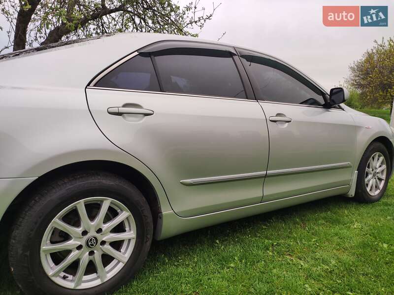 Седан Toyota Camry 2008 в Сумах
